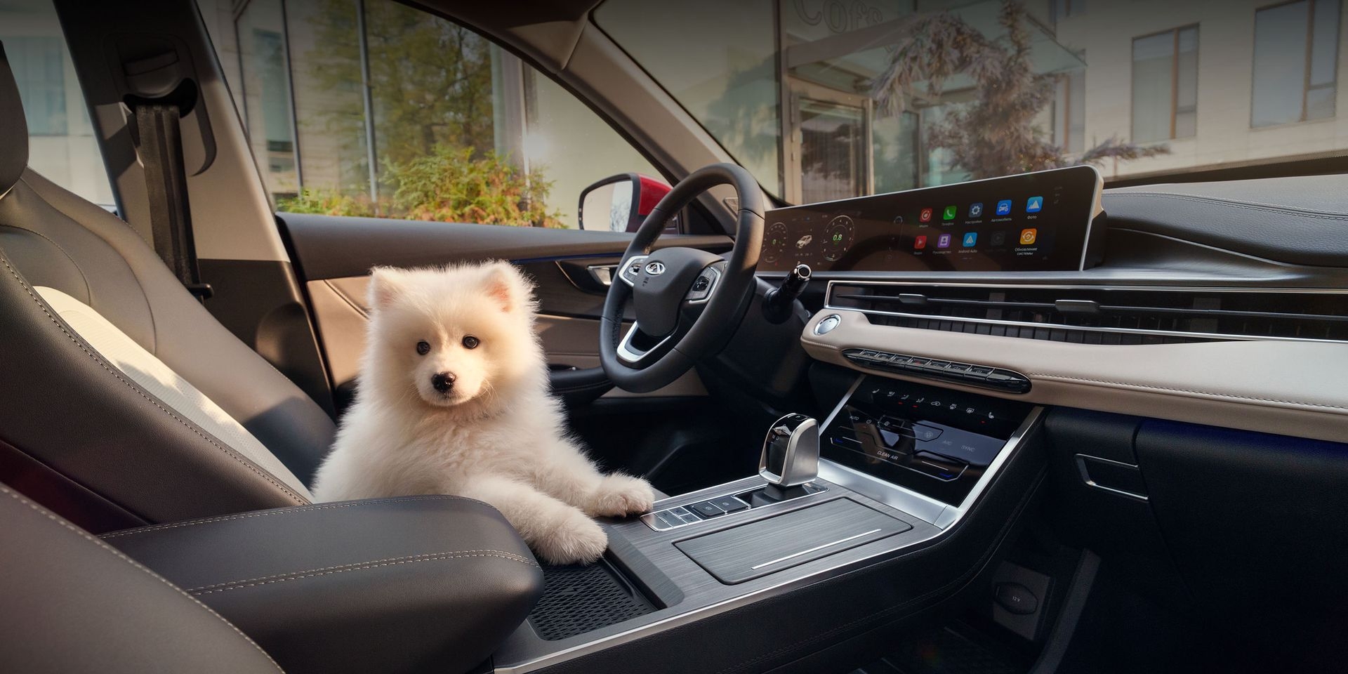 Chery Tiggo 4, Стильді екі түсті интерьер 